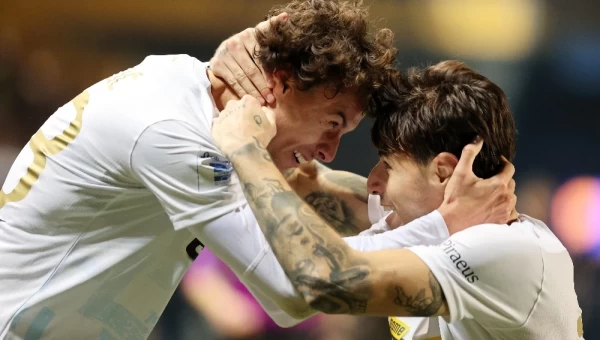 Πέρασε με πεντάρα από το Αγρίνιο η ΑΕΚ