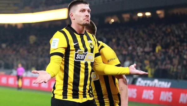 Ανατροπή κορυφής για την ασταμάτητη ΑΕΚ