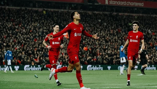 Σάββατο με διπλά!