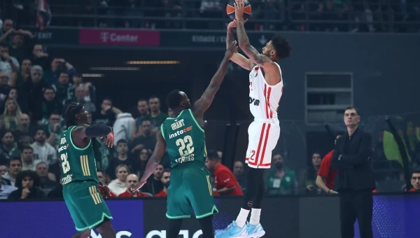 Παναθηναϊκός-Ολυμπιακός 82-87: Κόκκινο ατσάλι, διπλό στο ΟΑΚΑ και σερί 10-0!