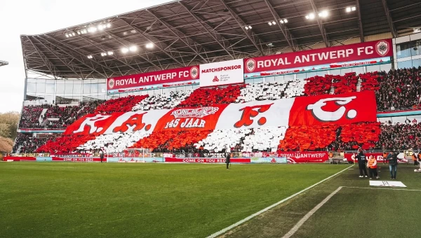 Κυριακή με διπλά!