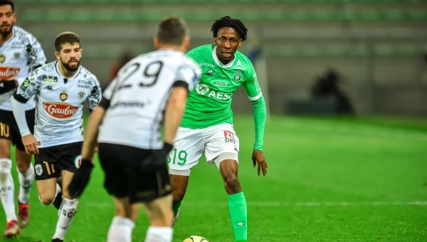 Προκαλεί το διπλό της Ανζέ