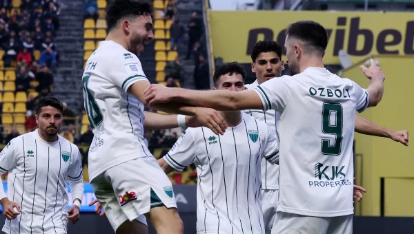 Όρθιος στη ματσάρα του Βικελίδης ο Λεβαδειακός