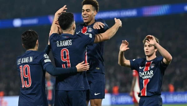 Με τα... βαριά χαρτιά!