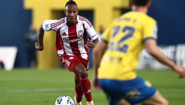 Super League: Θέλει να "ξεμπουκώσει" ο Ολυμπιακός