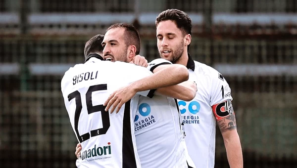 Β' Ιταλίας: Τσεζένα - Πεσκάρα, ο άσος στο τραπέζι