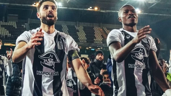 Γκολ στο Ντέντερ