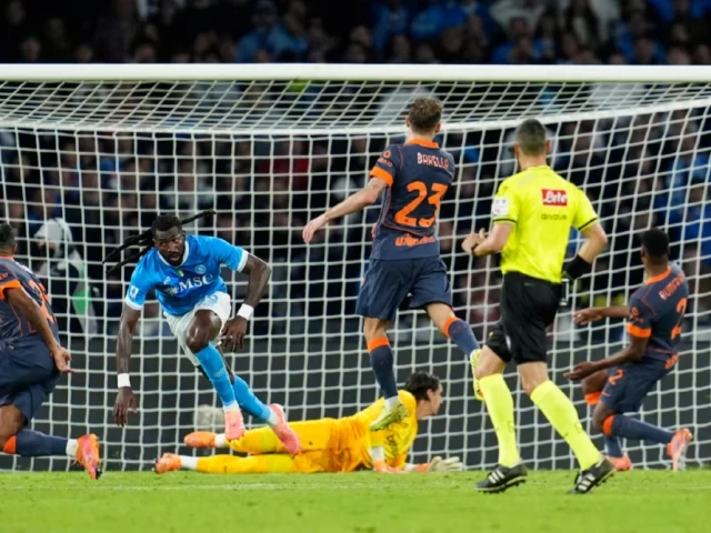 Νάπολι - Ίντερ 3-1: Πήρε το ντέρμπι και πάτησε κορυφή!