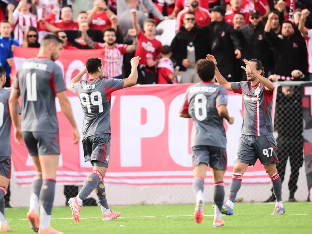 Ελλάς Σύρου - Ολυμπιακός 2-5: Γιαζίτζι σε κέφια, 3 στα 3 οι Ερυθρόλευκοι