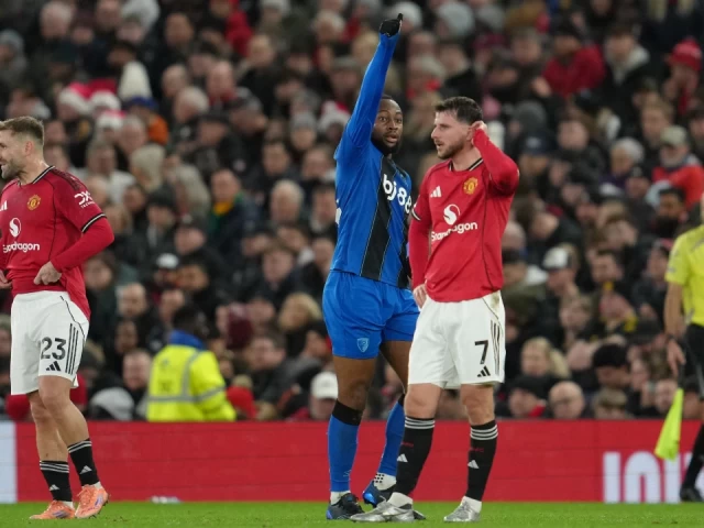 Ισοπαλία-θρίλερ 4-4 στο Ολντ Τράφορντ