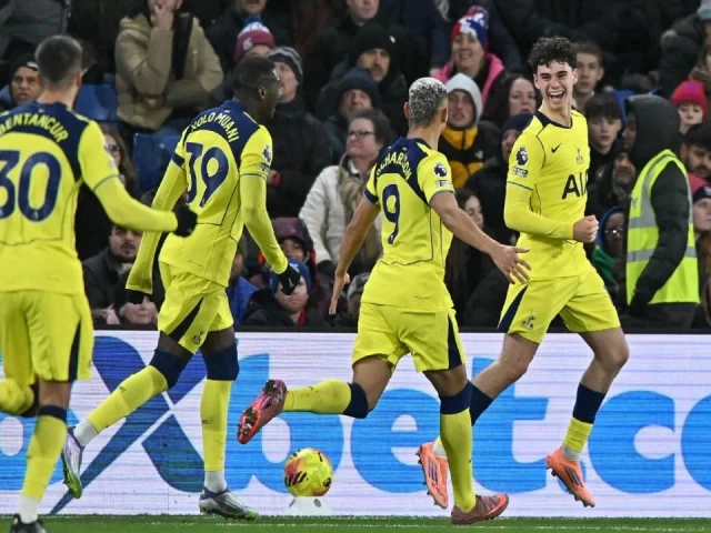 Premier League: “Καθάρισε” ο 19χρονος Γκρέι για την Τότεναμ