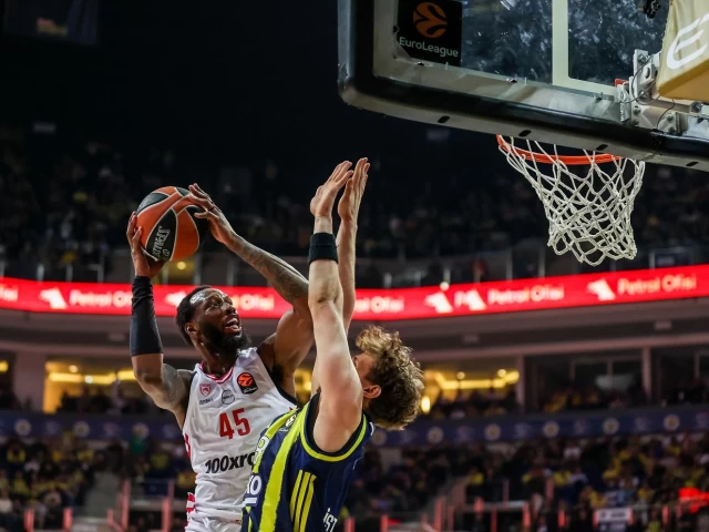 Φενέρμπαχτσε-Ολυμπιακός 88-80: Έμεινε από λύσεις
