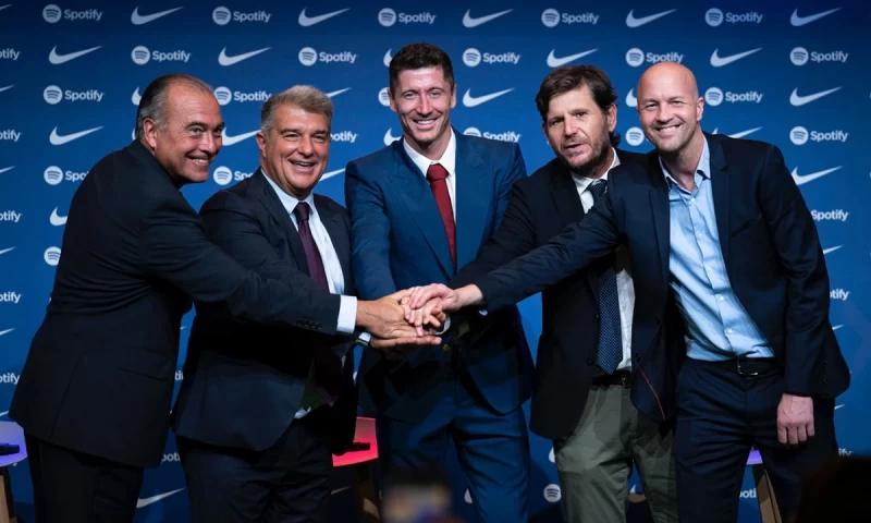 Μπαρτσελόνα: «Μπλόκο» της La Liga για τη δήλωση των νέων μεταγραφών