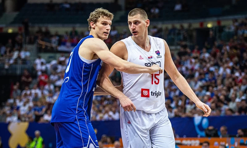 Eurobasket: Απόλυτοι οι Σέρβοι, προβάδισμα για την Πολωνία [vids]
