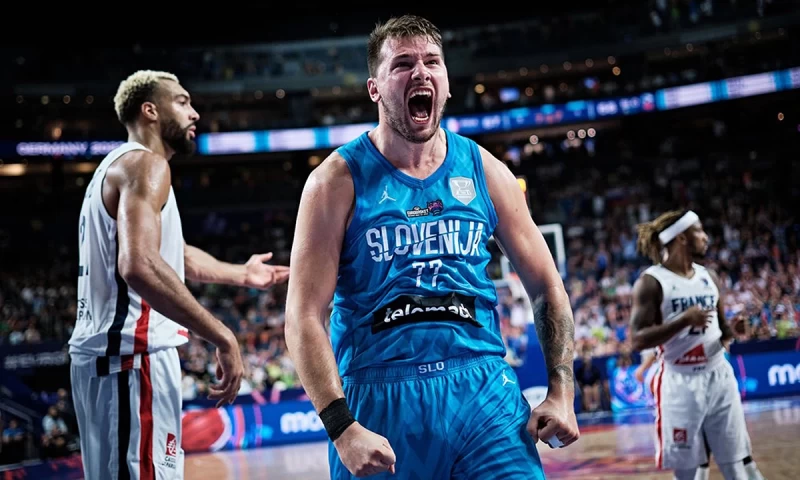 Eurobasket: Πρωτιά για Ντόντσιτς, Σλοβενία και Ισπανία [vids]