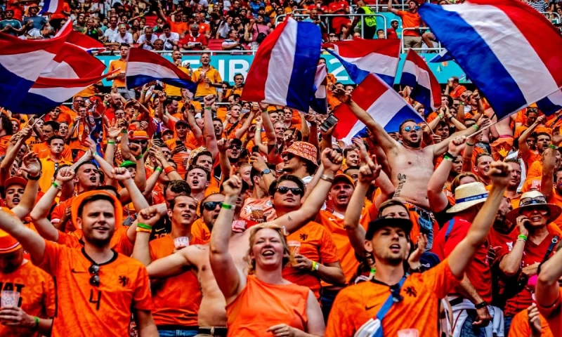 Παγκόσμιο Κύπελλο 2022: Δωρεάν εισιτήρια και διαμονή σε 50 Ολλανδούς φιλάθλους με αντάλλαγμα… θετικά σχόλια στα social media!