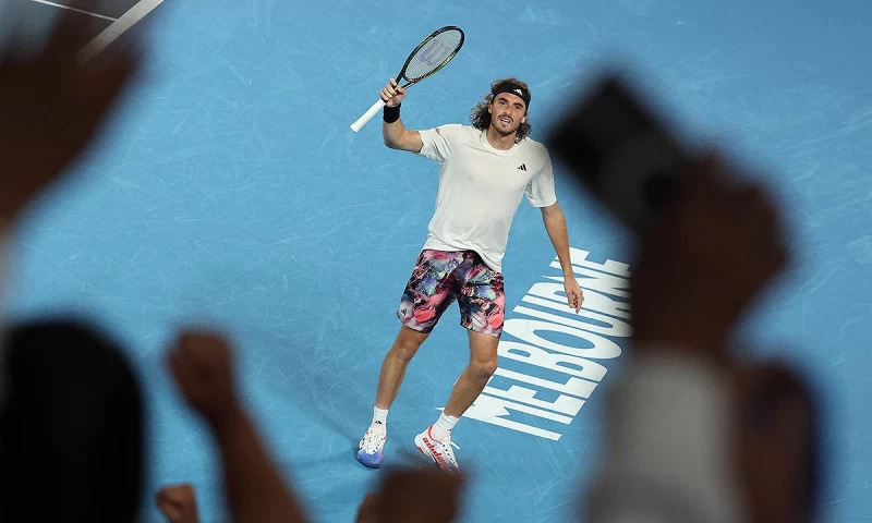 Ο Μέγας Τσιτσιπάς στα προημιτελικά του Australian Open [vids]