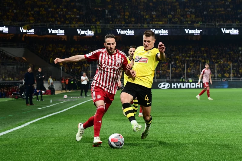 Super League: Ολυμπιακός - ΑΕΚ, ο τίτλος περνάει από το Φάληρο
