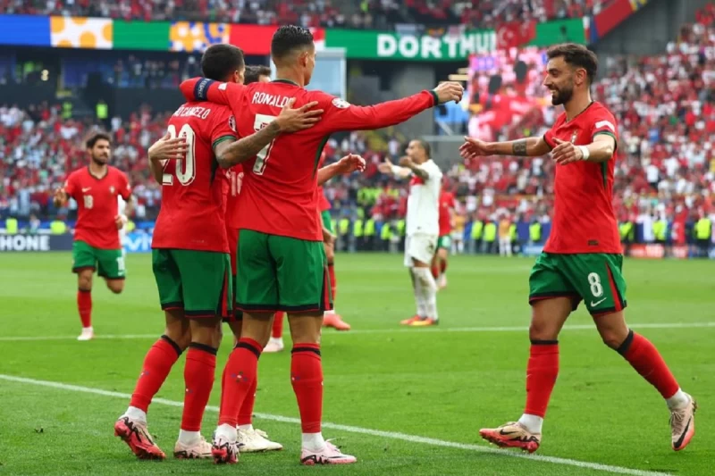 Euro 2024: Στους «16» η Πορτογαλία - «Ποδοπάτησε» την Τουρκία (vid)