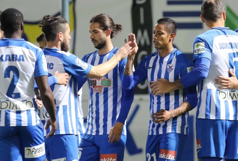 Με Ανόρθωση και Μπαρτσελόνα