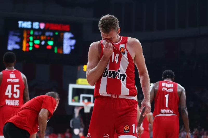 Ολυμπιακός - Αναντολού Εφές 78-82: Έμεινε από... μπαταρία