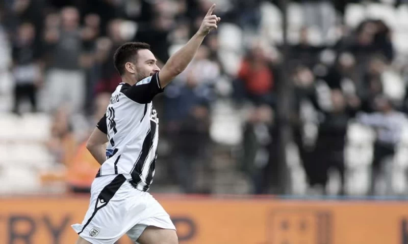 Με λογικά φαβορί