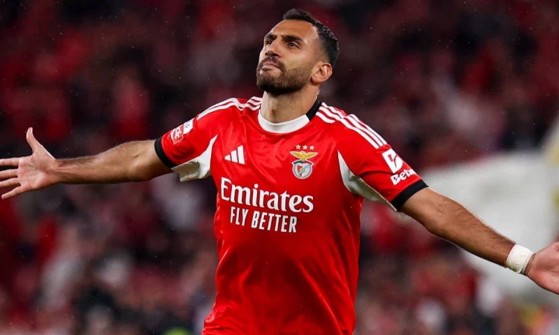 Champions League: Άγιαξ - Μπενφίκα, φρένο στην κατρακύλα ή νέα ήττα;