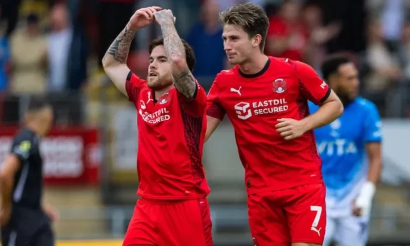 Κύπελλο Αγγλίας: Σάλφορντ - Λέιτον Όριεντ, διαφορά κατηγορίας