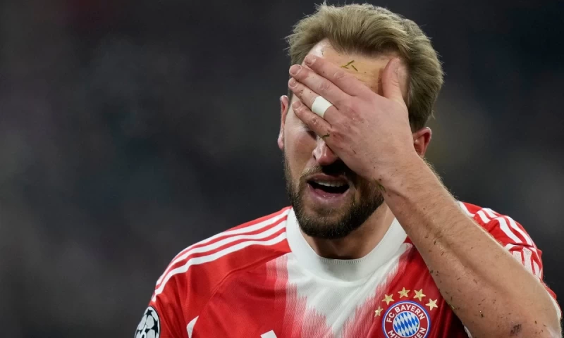 Η Άουγκσμπουργκ άλωσε το Μόναχο και σόκαρε την Μπάγερν