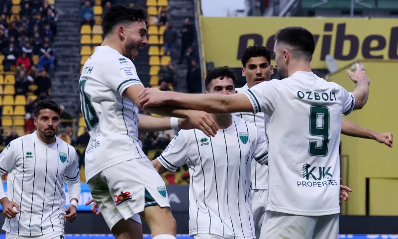 Όρθιος στη ματσάρα του Βικελίδης ο Λεβαδειακός