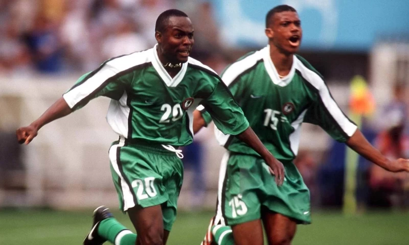 Με Νιγηρία και ΠΑΟΚ Β’