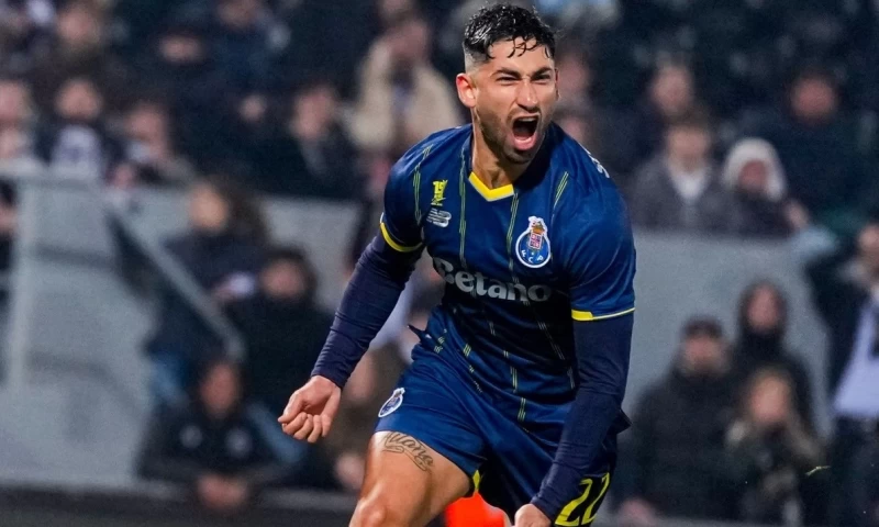 Με Πόρτο και Ερυθρό Αστέρα