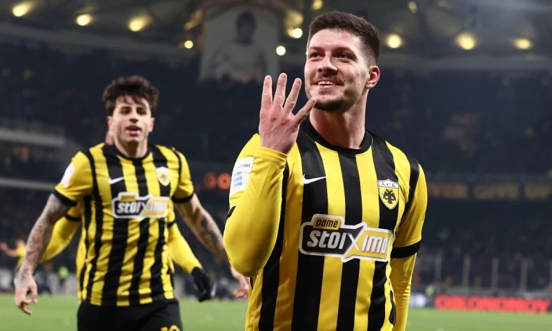 H ΑΕΚ διέλυσε τον Παναθηναϊκό με εξωγήινο Γιόβιτς