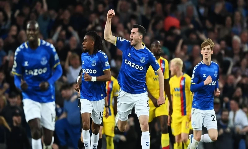 Τρίτη με γηπεδούχους!