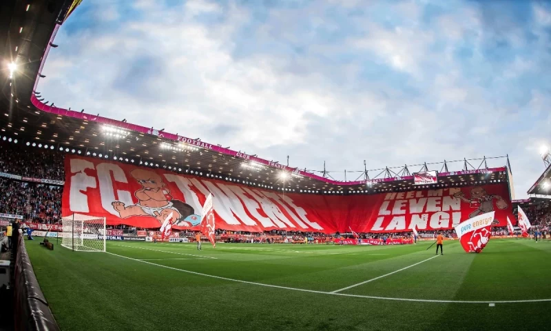 Mε “οράνιε” διπλά!